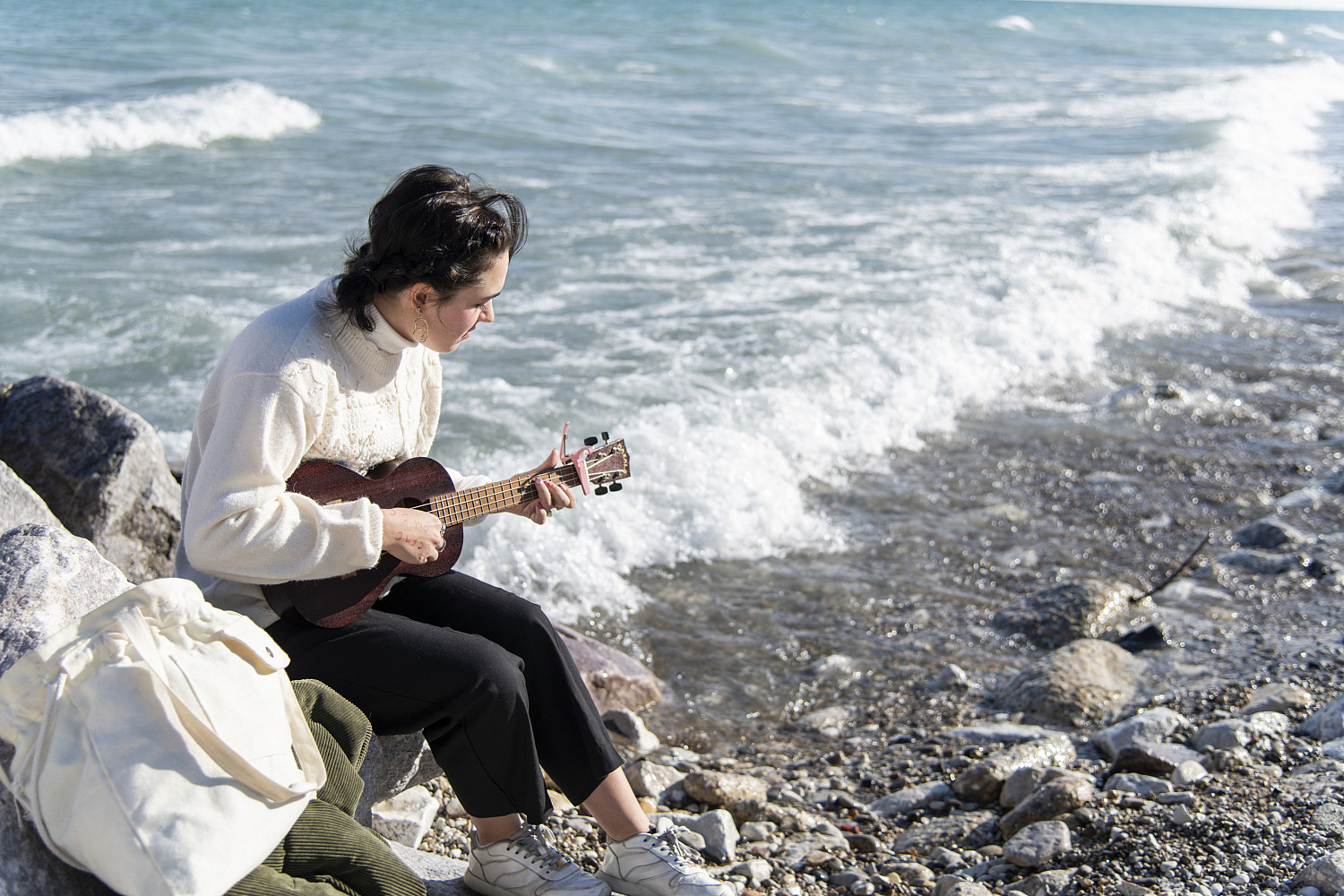 Many Carthage students have been known to bring an instrument down to the waterfront (although it's not usually a ukulele!).