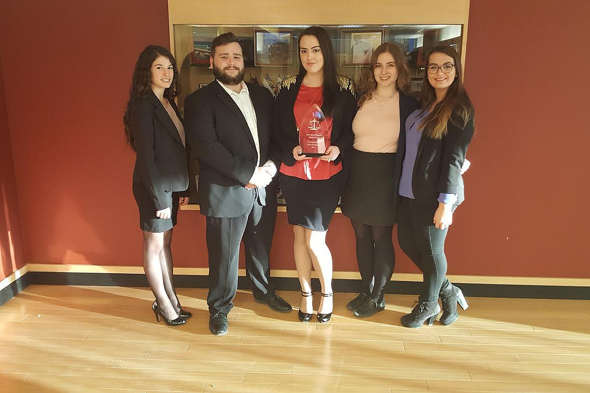 The 2017 Carthage Mock Trial team.