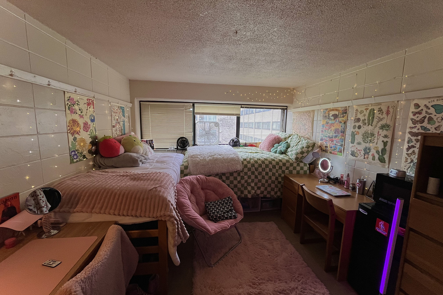 An example dorm room in Denhart.