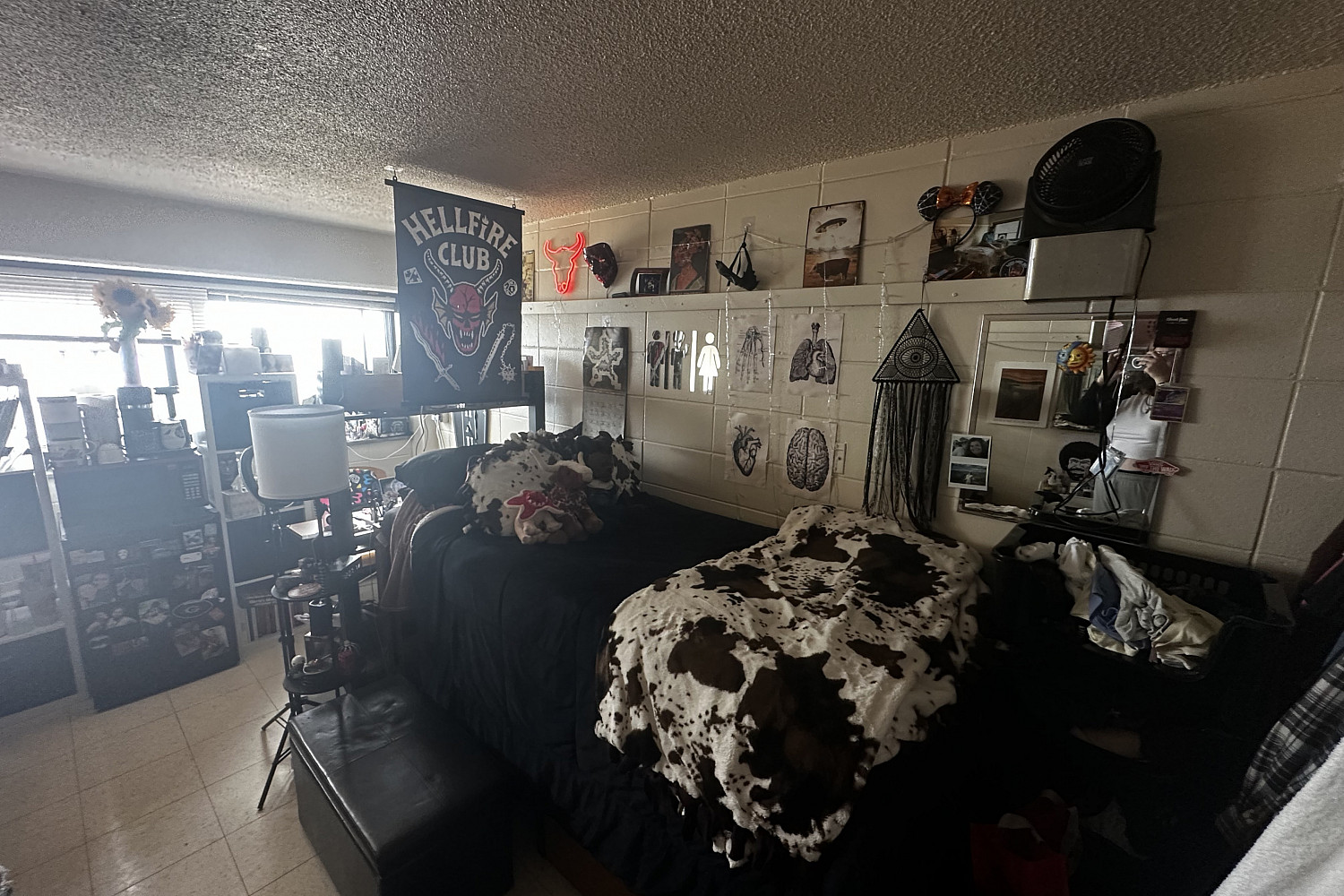 A Madrigrano Hall dorm room.