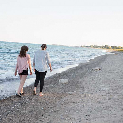 Students walking along Lake Michigan