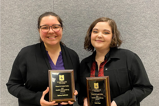Sydney Anderson '23 (left) and Kayla Raye '23 (right) receive the 2023 Judith Schaumberg Award.