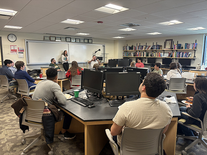 Alumnus Ben Burch '06 returned to Carthage to help students bridge the gap between data science education and real-world careers.