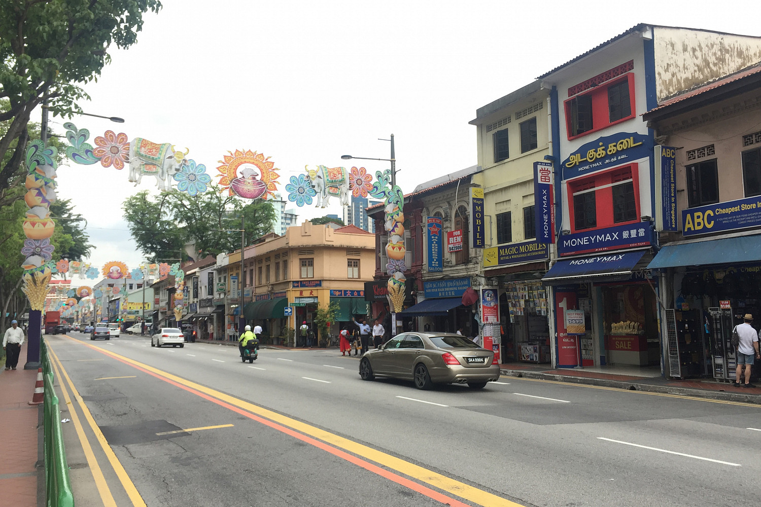 Street scene in Singapore