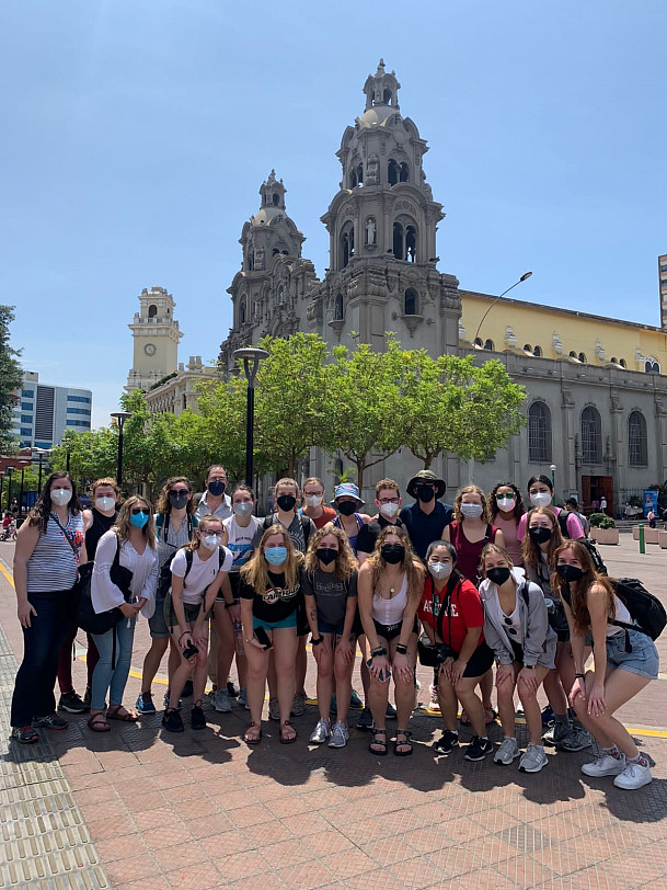 Students in front of Iglesia Virgen de la Medalla Milagrosa (Our Lady of the Miraculous Medal Church) in Lima
