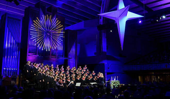 Christmas Festival star and music